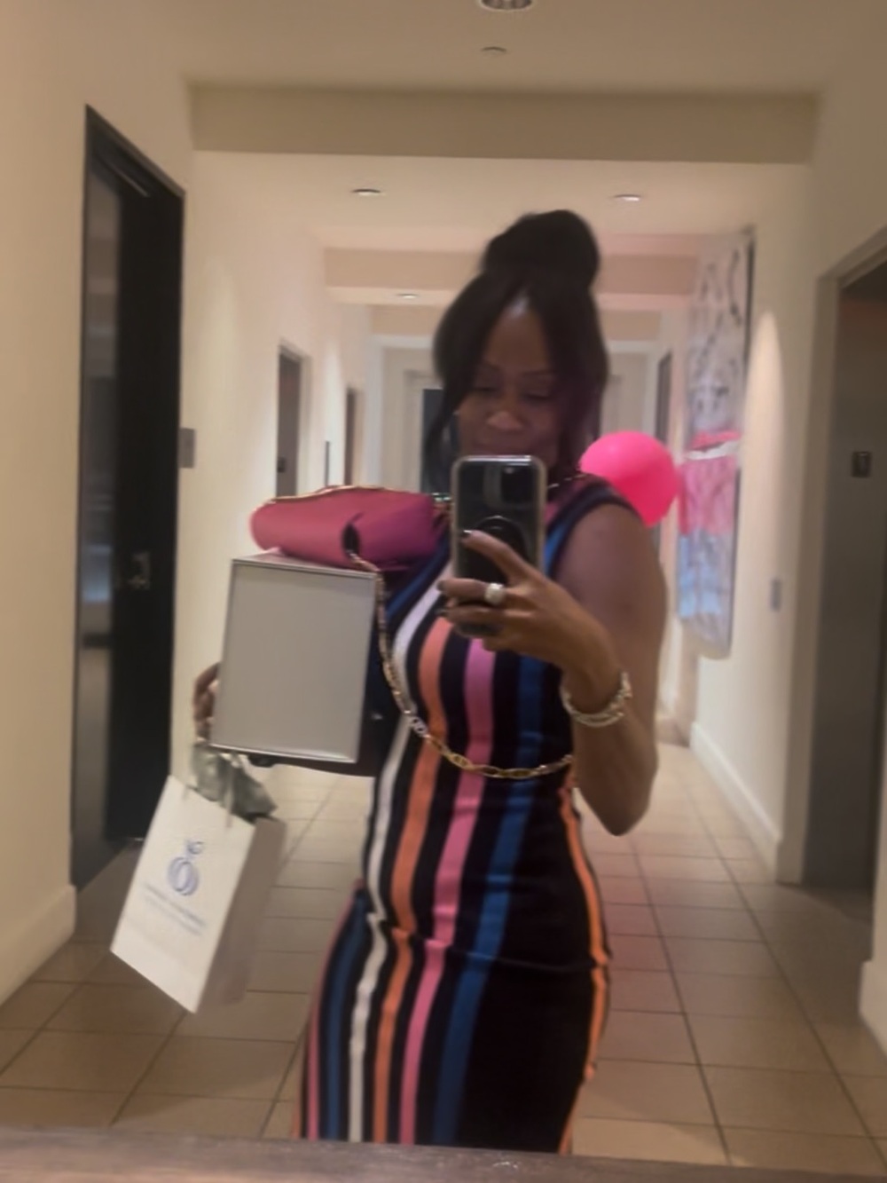 Le Lis Pink Shoulder Bag with Gold Chain